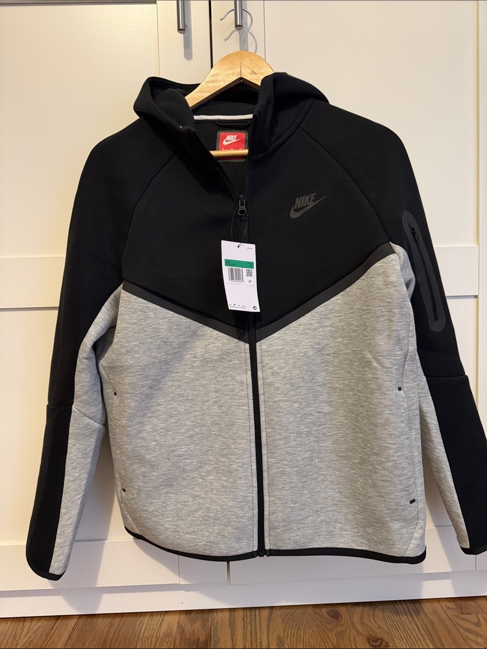 NWT Nike Tech Kids' XL Full-Zip Hoodie